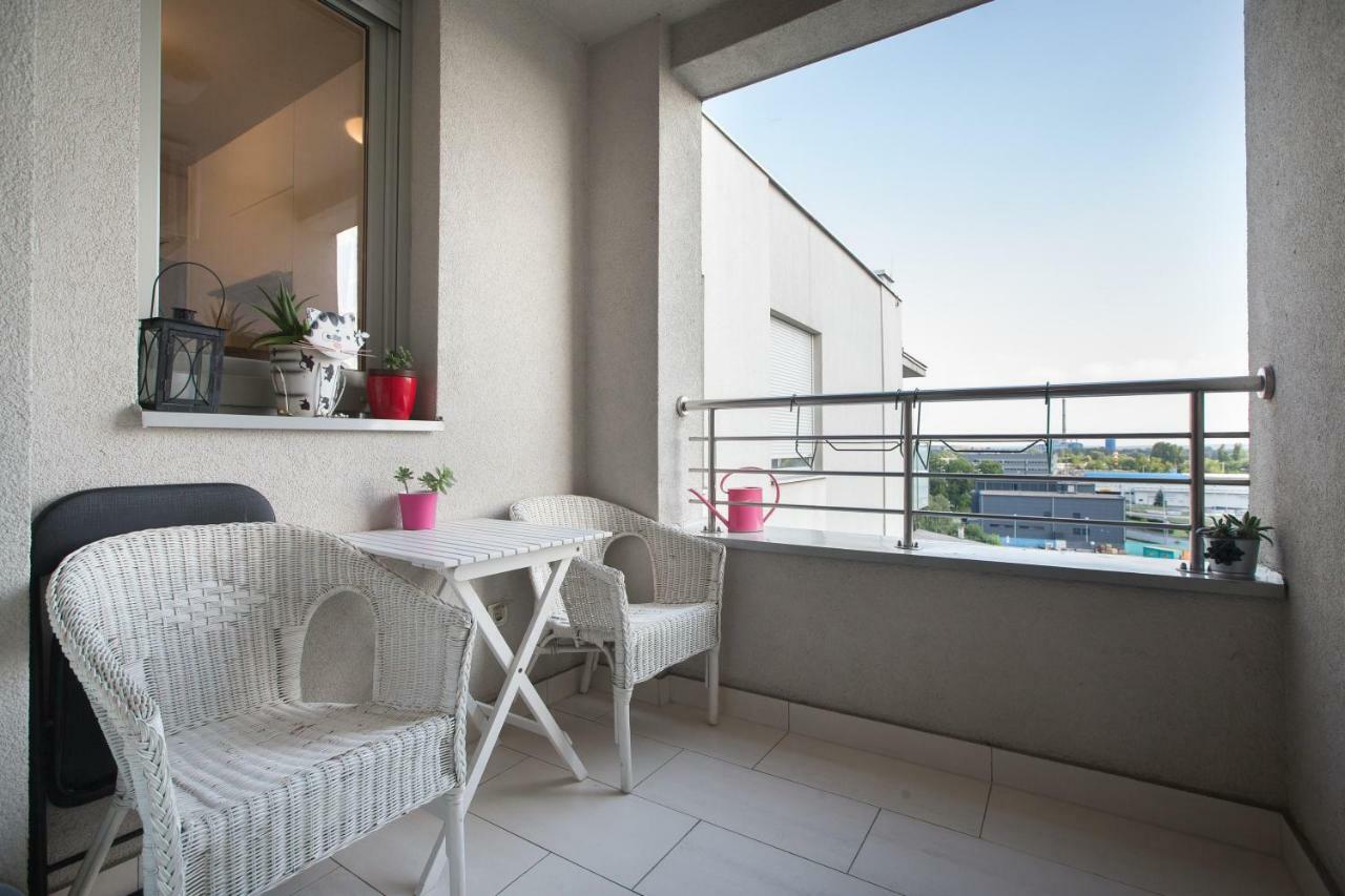 Cozy & Modern Studio With Balcony Загреб Экстерьер фото